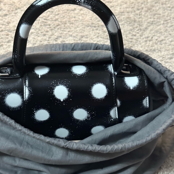 BALENCIAGA
Women Hourglass Polka Dot Leather Tote Shoulder Bag Black - Picture 3 of 7